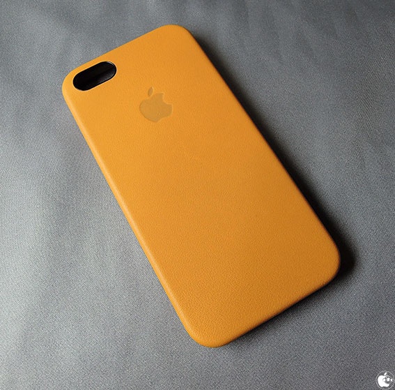AppleのiPhone 5/iPhone 5s用レザーケース「iPhone 5s case」を