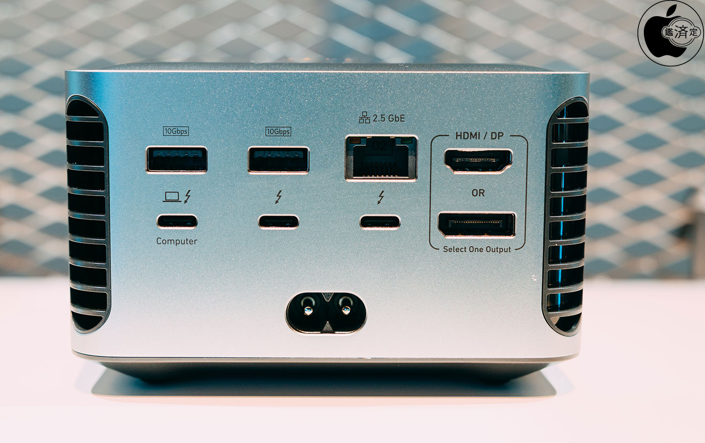アンカー・ジャパン、電源内蔵Thunderbolt 5対応ドック「Anker Prime