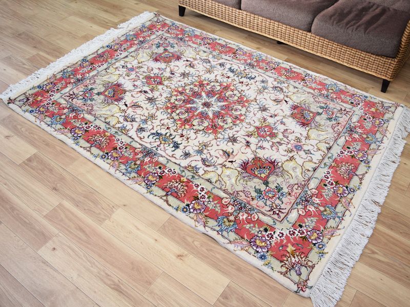 ペルシャ絨毯｜魔法のじゅうたん｜通販・メンテナンスは全国対応