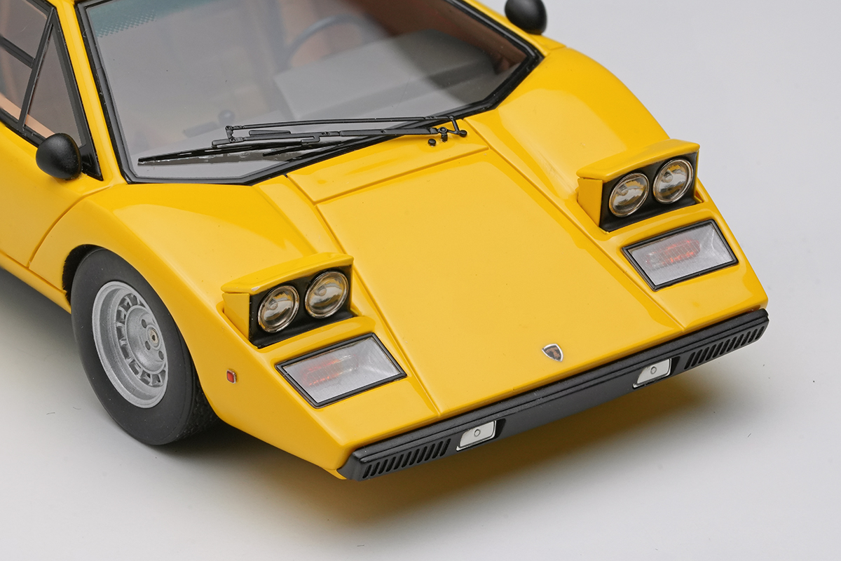 Make Up Co., Ltd. / Lamborghini Countach LP400 1974 Head lamp open