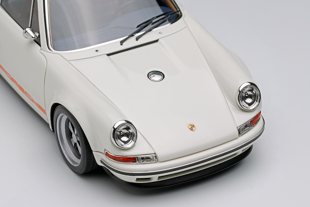 Make Up Co., Ltd. / Singer 911 (964) Coupe