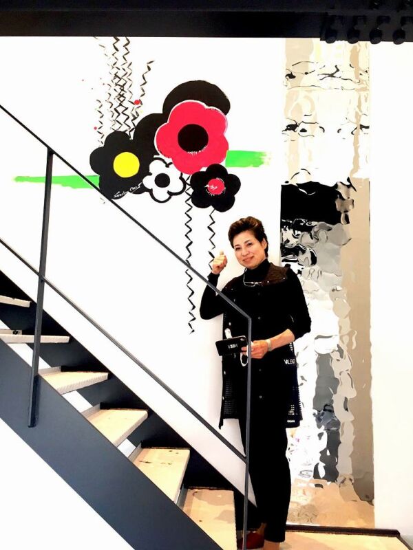 階段壁面水面金属アート：採用事例 | デザイン金属ライブラリ produced