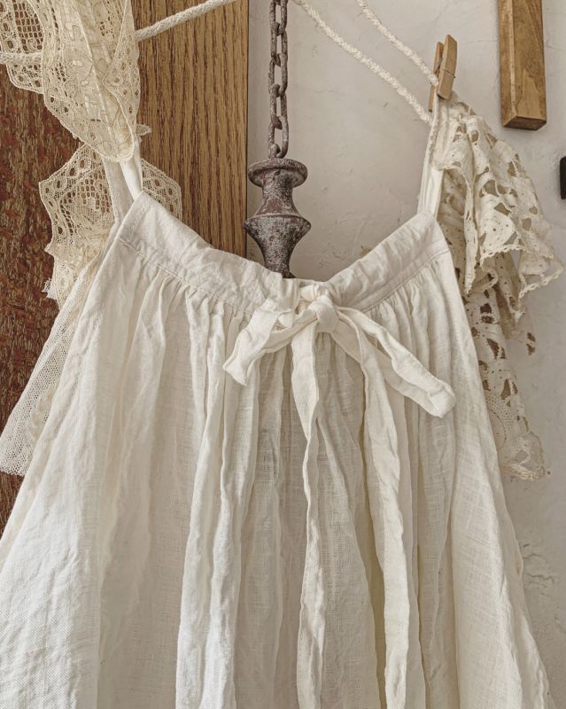 pollenbienco／アンティークレースのギャザーキャミソール - MARCHE