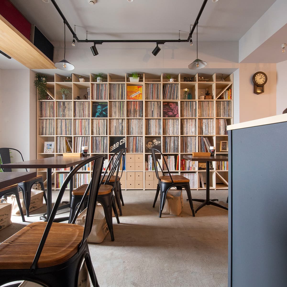 本棚 大型本（美術書 画集）を収納できる壁面本棚|本棚の通販は