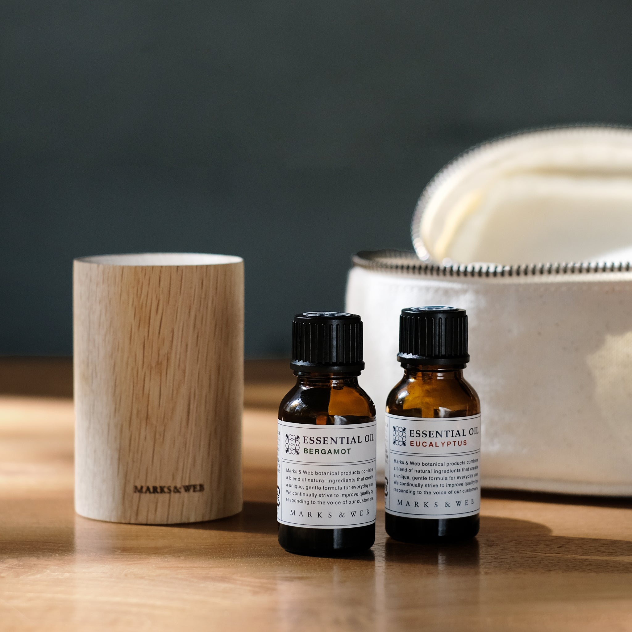 エッセンシャルオイル デスクリファレンス 第6版 ヤングリビング