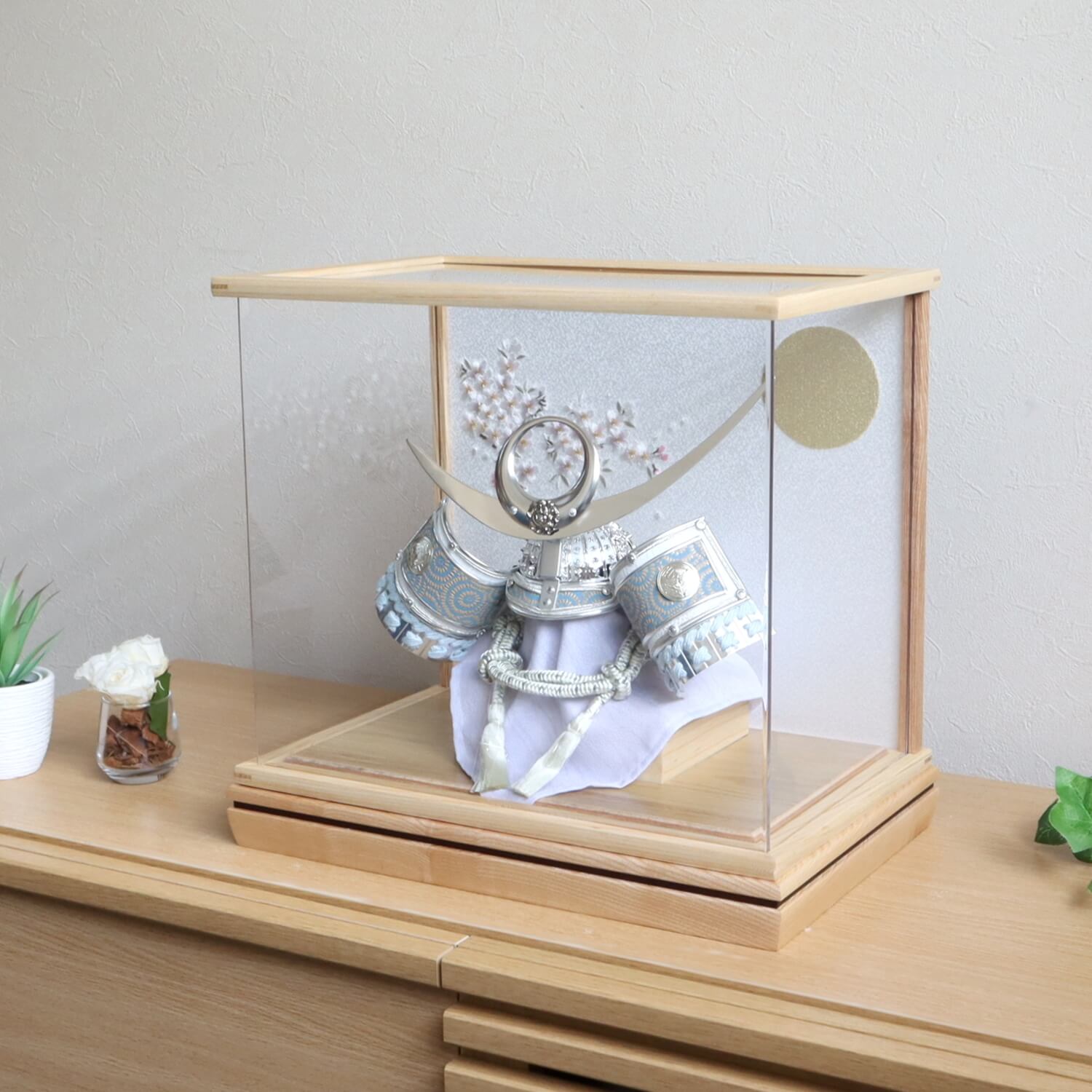 五月人形 ケース飾り 兜 選べる2種類 ☆ アクリルケース 本刺繍「月に