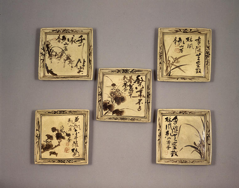 乾山銹絵絵替四方皿 - MIHO MUSEUM