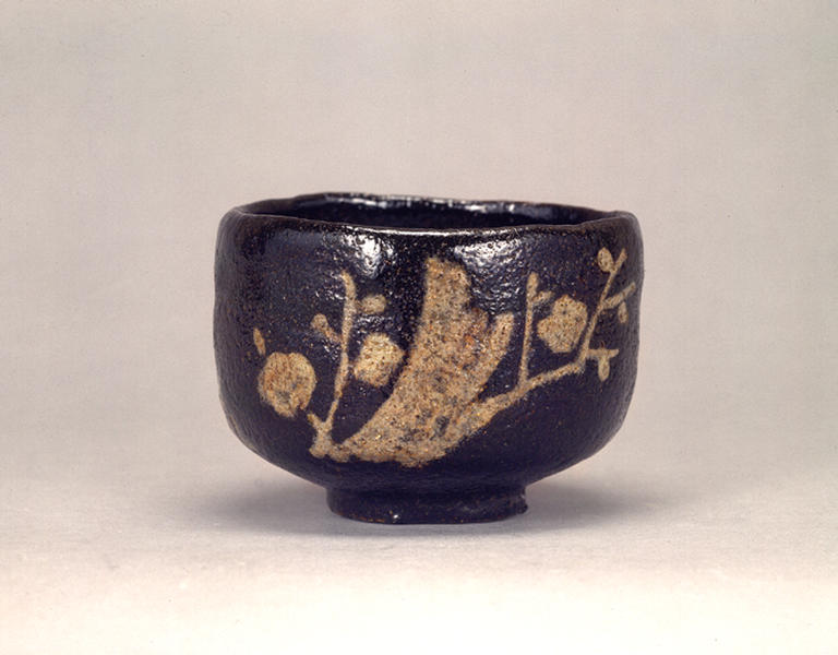 乾山黒楽梅図茶碗 - MIHO MUSEUM