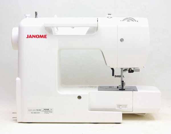 NP860 ジャノメミシン ワイドテーブル、黒フットコントローラー付き