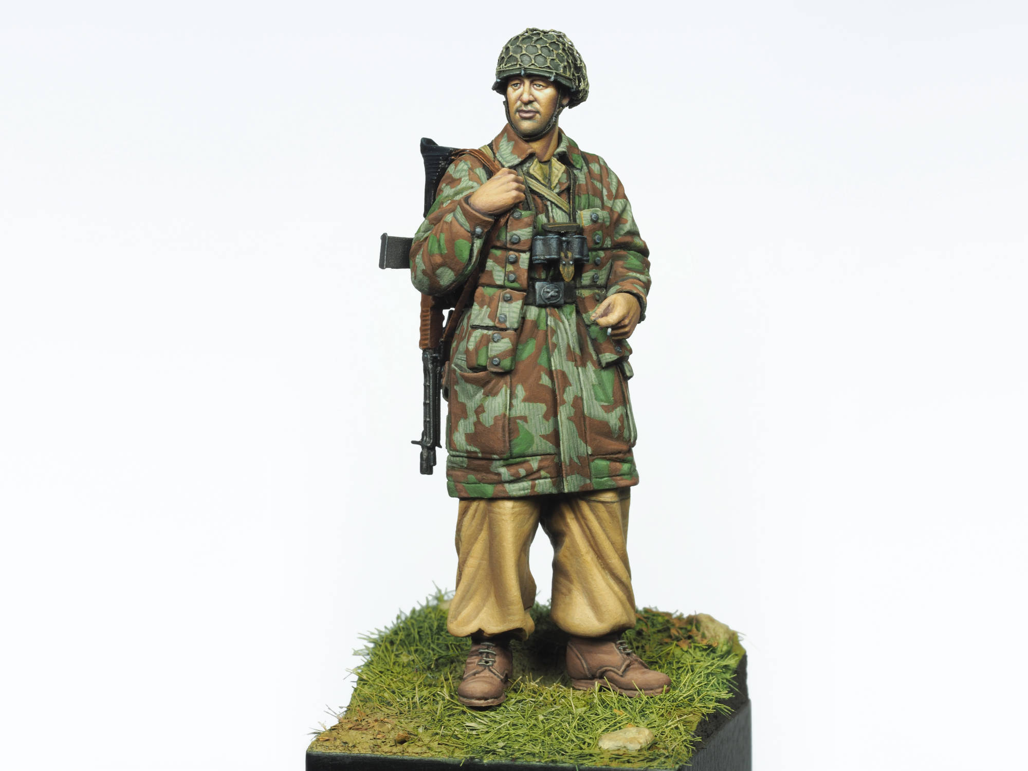 PLASTIC INVASION[PI-1] スケールモデリングWWII 1/35ドイツ軍迷彩服編