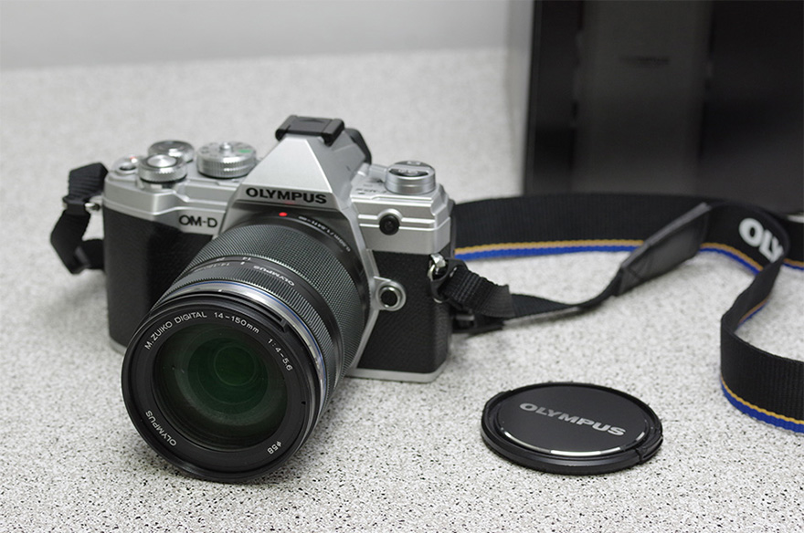 ミラーレス一眼 OLYMPUS OM-D E-M5 Mark III 使ってみた