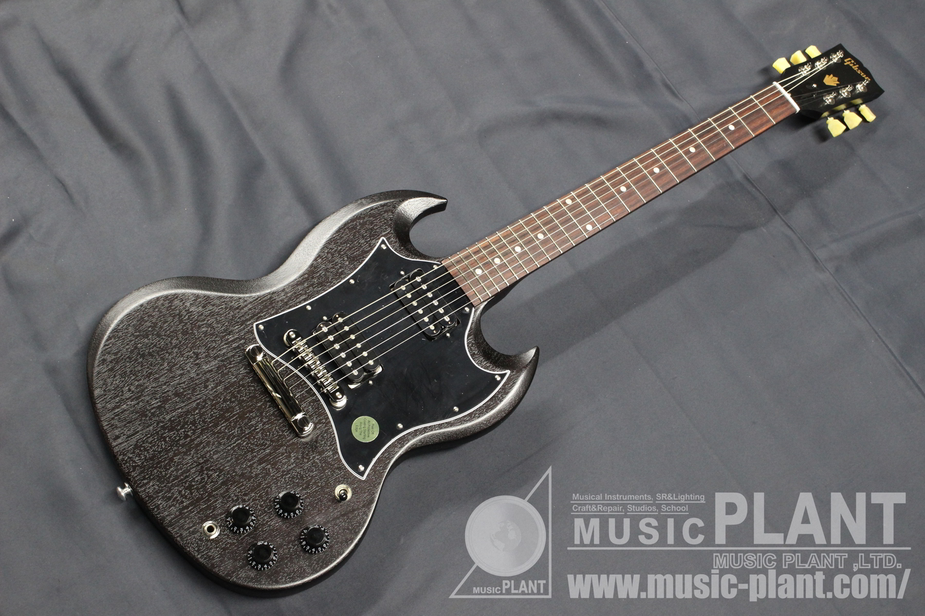 Gibson SG2019 SG FADED TRIBUTE Worn Ebony新品生産完了品です