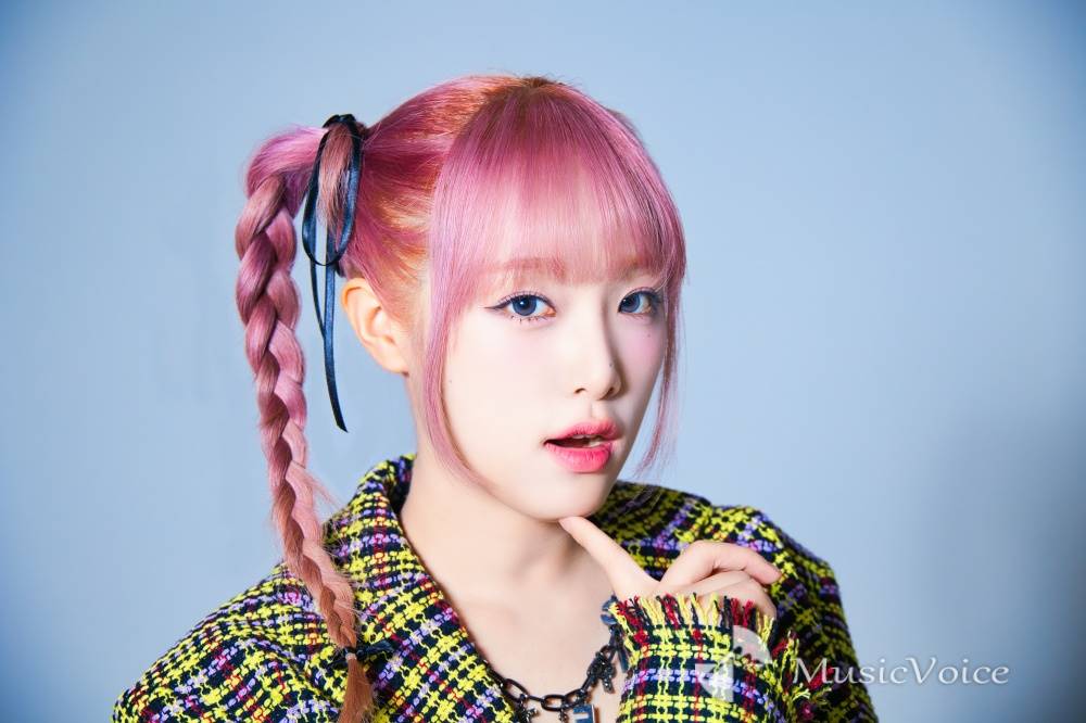 インタビュー】IZ*ONE出身イェナ「ポジティブなエネルギーをみなさんに