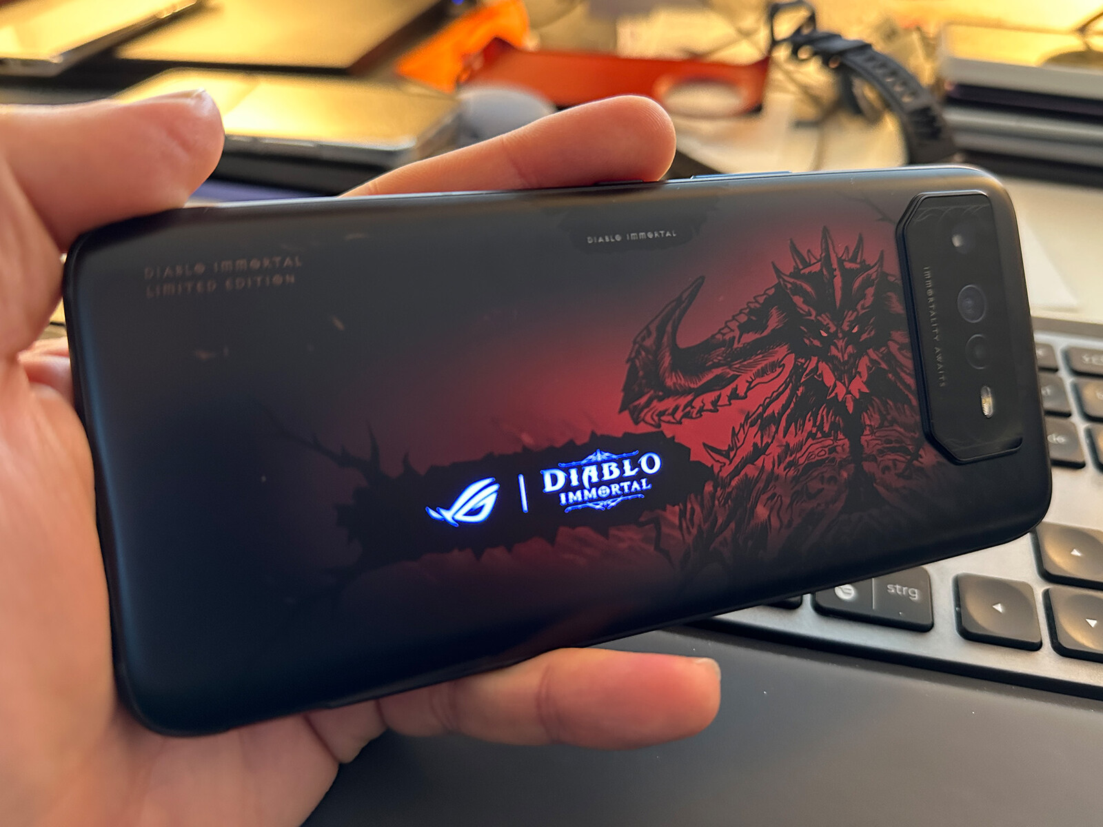 Unboxing the Asus ROG Phone 6 Diablo Immortal Edition