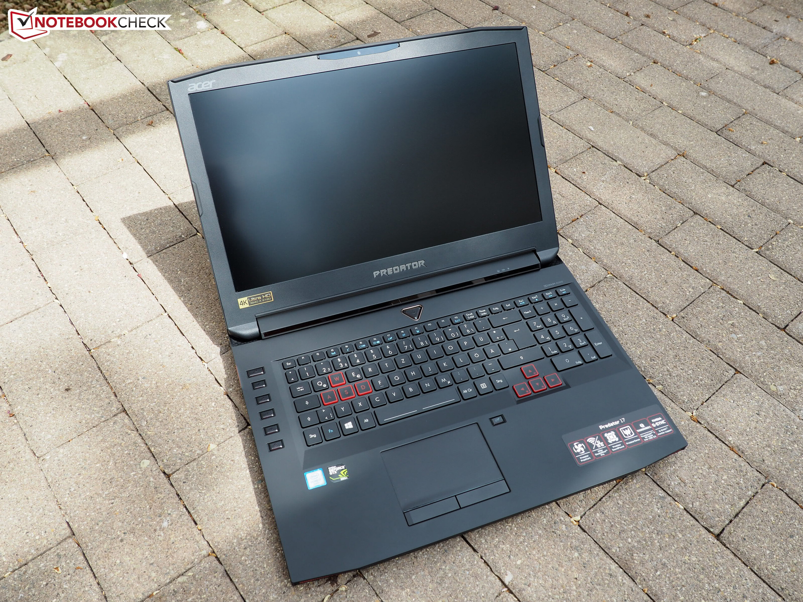 Acer Predator 17 (i7-6700HQ, GTX 980M) Notebook Review