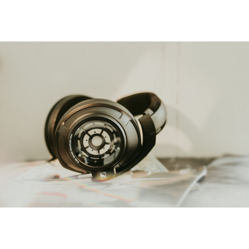 Sennheiser HD820 Closed Back Headphones – Noteworthy Audio