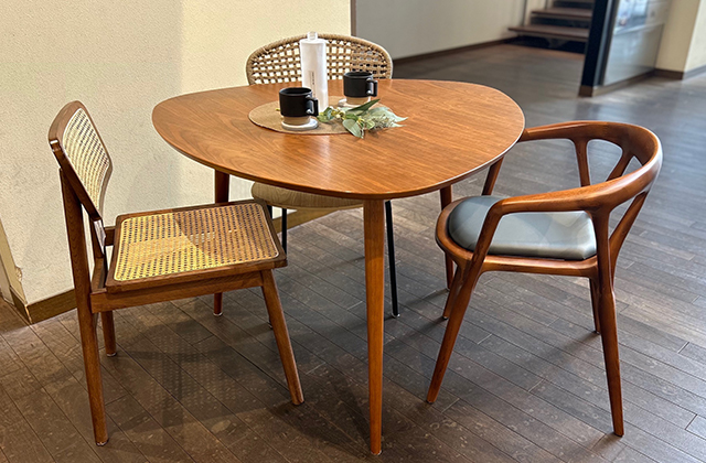 曲線が美しい、北欧ヴィンテージ風チェア | NOCEノーチェ 家具