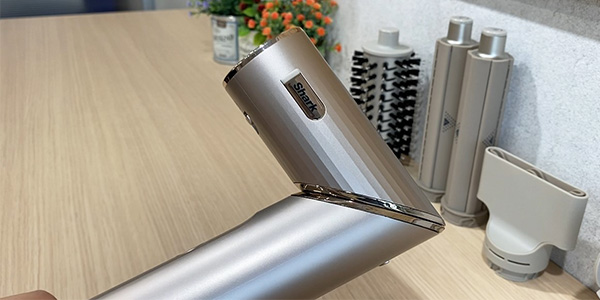 Shark Beauty】日本初上陸！Sharkのドライヤー「FlexStyle」と速乾の