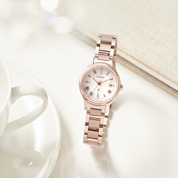 xC hikari collection エコ・ドライブ電波時計 ES9497-96A レディース