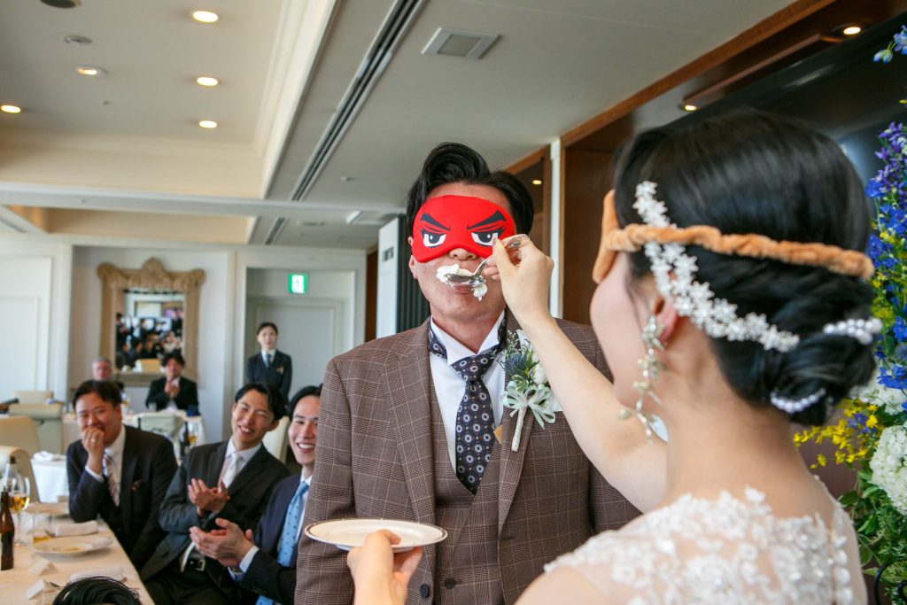 みんなで挑戦！目隠しバイト！｜ブログ