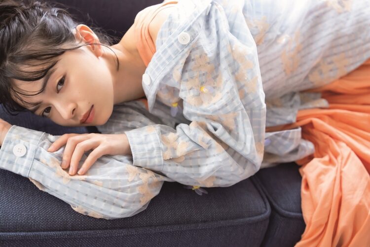 写真】アンジュルム・上國料萌衣 胸が高鳴るデートグラビア「楽しみ