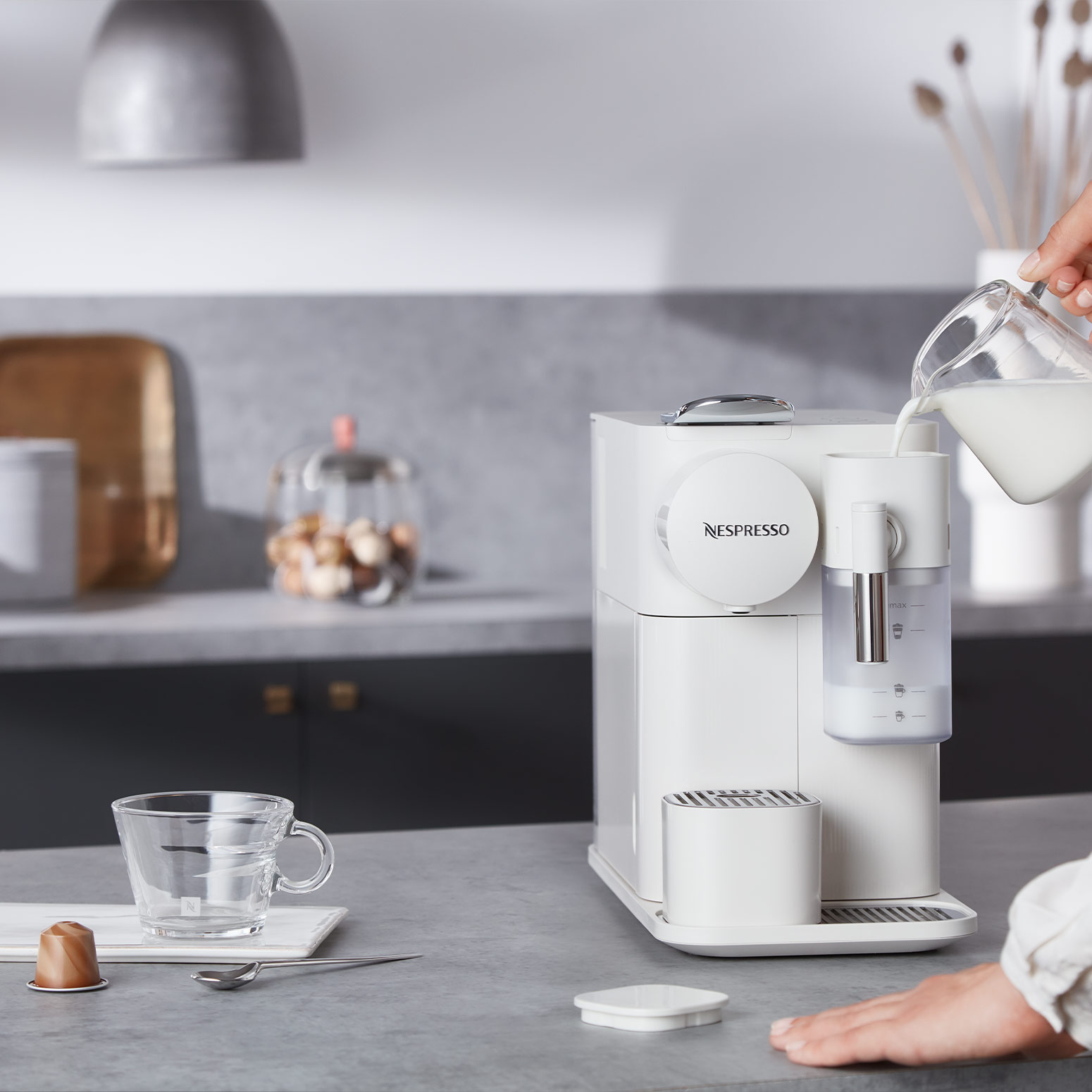 ラティシマ・ワン プラス ポーセリンホワイト｜コーヒーメーカー