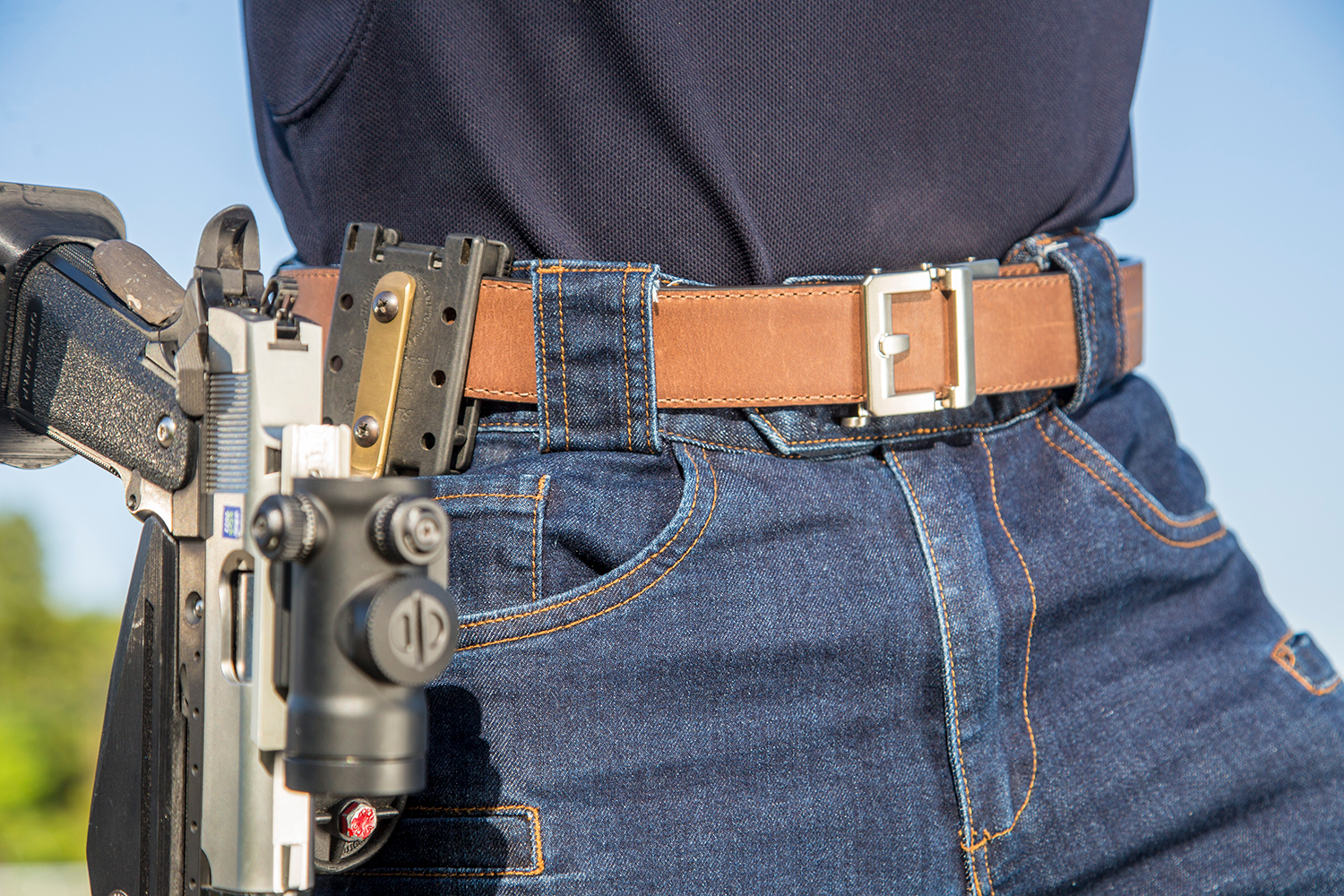 コアエッセンシャルズ バッファローレザー ガンベルト 1.5インチ幅