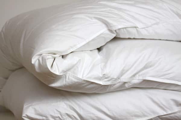 日本製】ホワイトダックダウン90%+50% 羽毛布団 2枚合わせ (ムーン