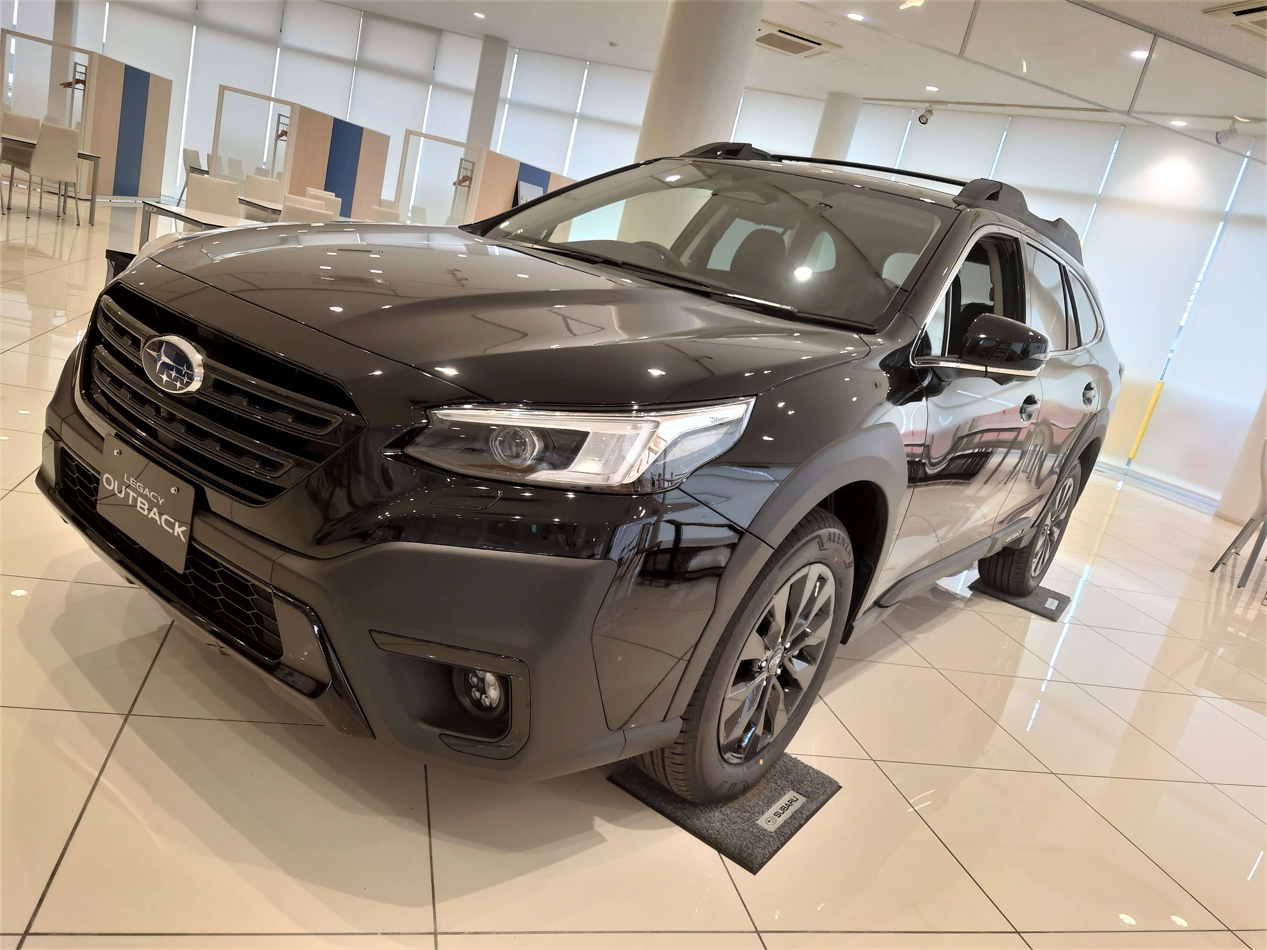 展示車情報】旬な車！レガシィアウトバックが届きました | スタッフ