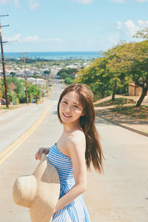 かとし”日向坂46加藤史帆の初ソロ写真集 ハワイで色気あふれる