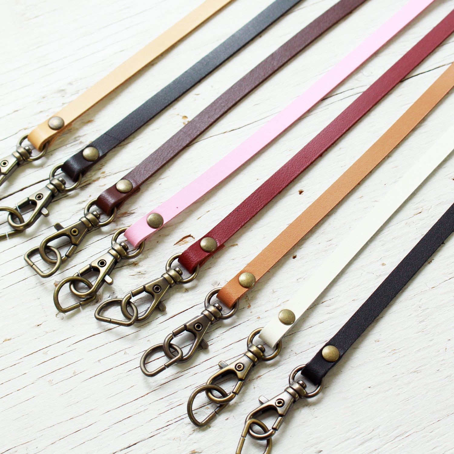 後継品】T6523 本革携帯用持手 ナスカン・Dカン付 (本)「手芸材料の