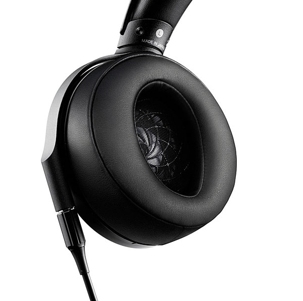 Sony MDR-Z1R Headphones Review | Sound & Vision