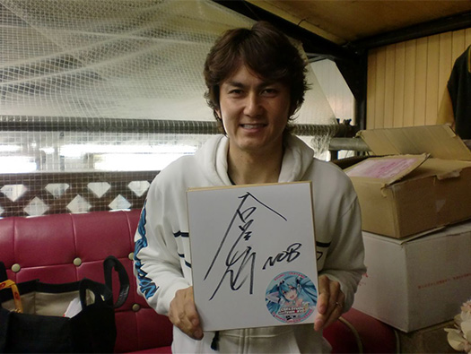 プレゼント結果発表！】レーシングドライバー谷口信輝さん直筆サイン