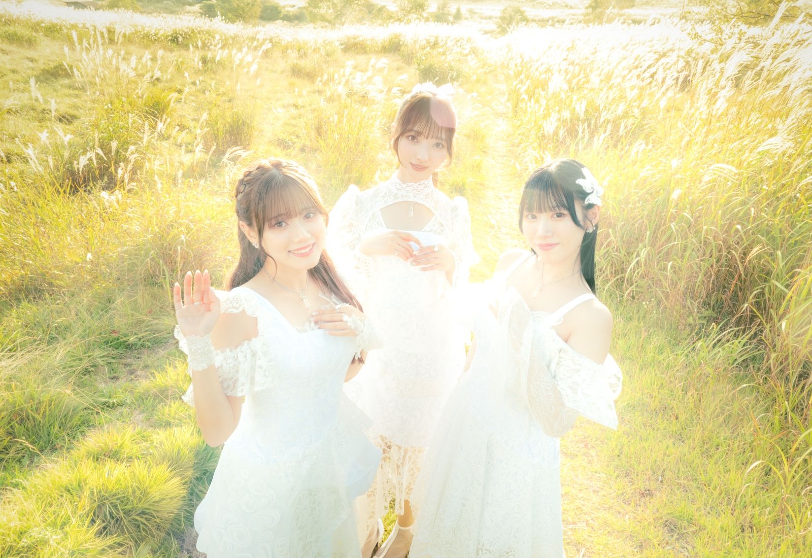 ☆INFO☆ ClariSグッズ初となる「ミニ色紙」のライブ会場販売が決定