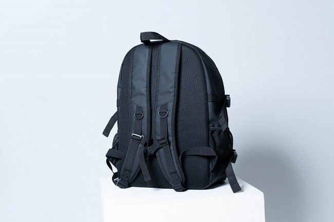 De:TOUR” ﾊﾞｯｸﾊﾟｯｸ-ｽﾍﾟｼｬﾙﾎﾟｰﾁ付-[ﾌﾞﾗｯｸ]・ReoNa | Sony Music Shop