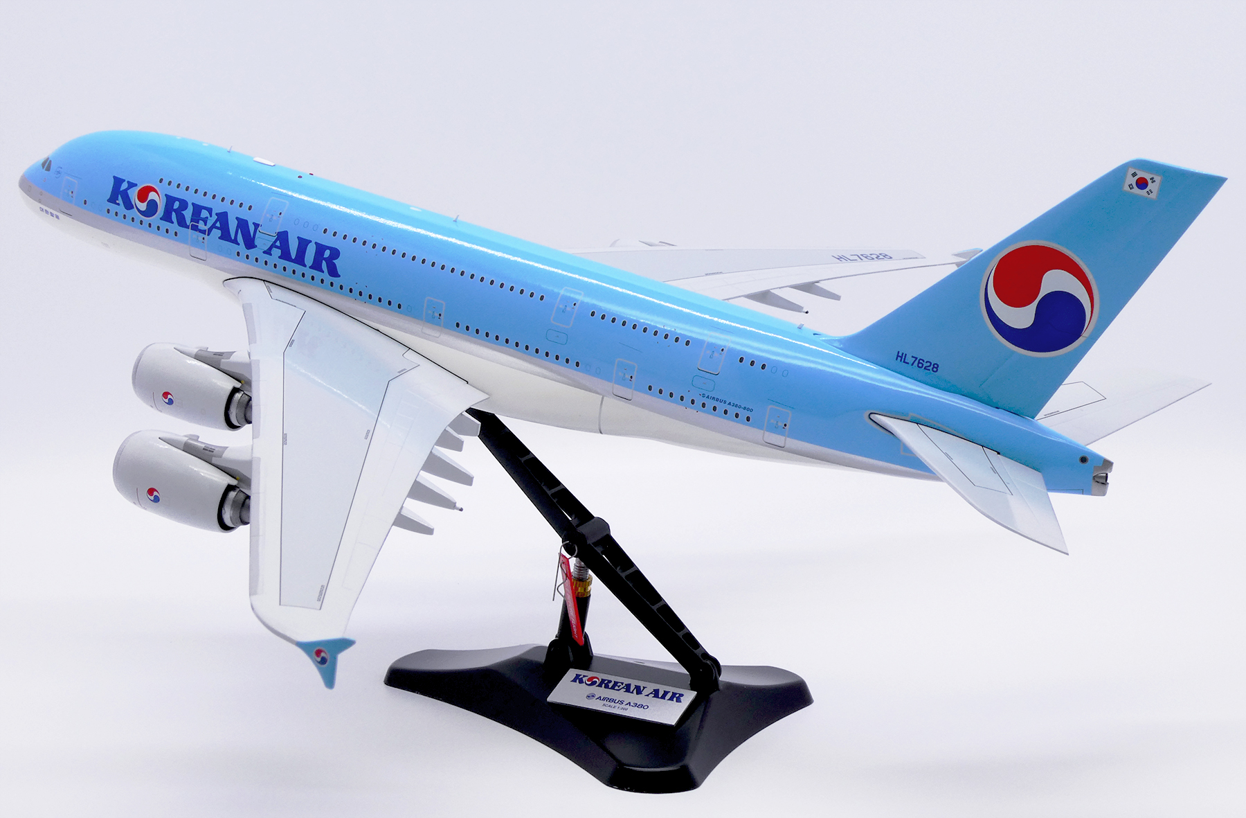 ScaleModelStore.com :: JC Wings 1:200 - BBOX2541 - Korean Air