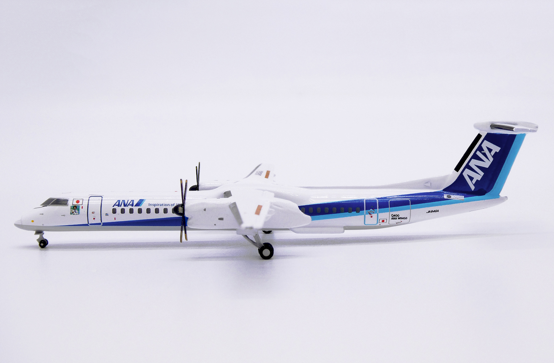 航空機・ヘリコプター ANA Dash8-Q400 JA451A eco Green 航空機