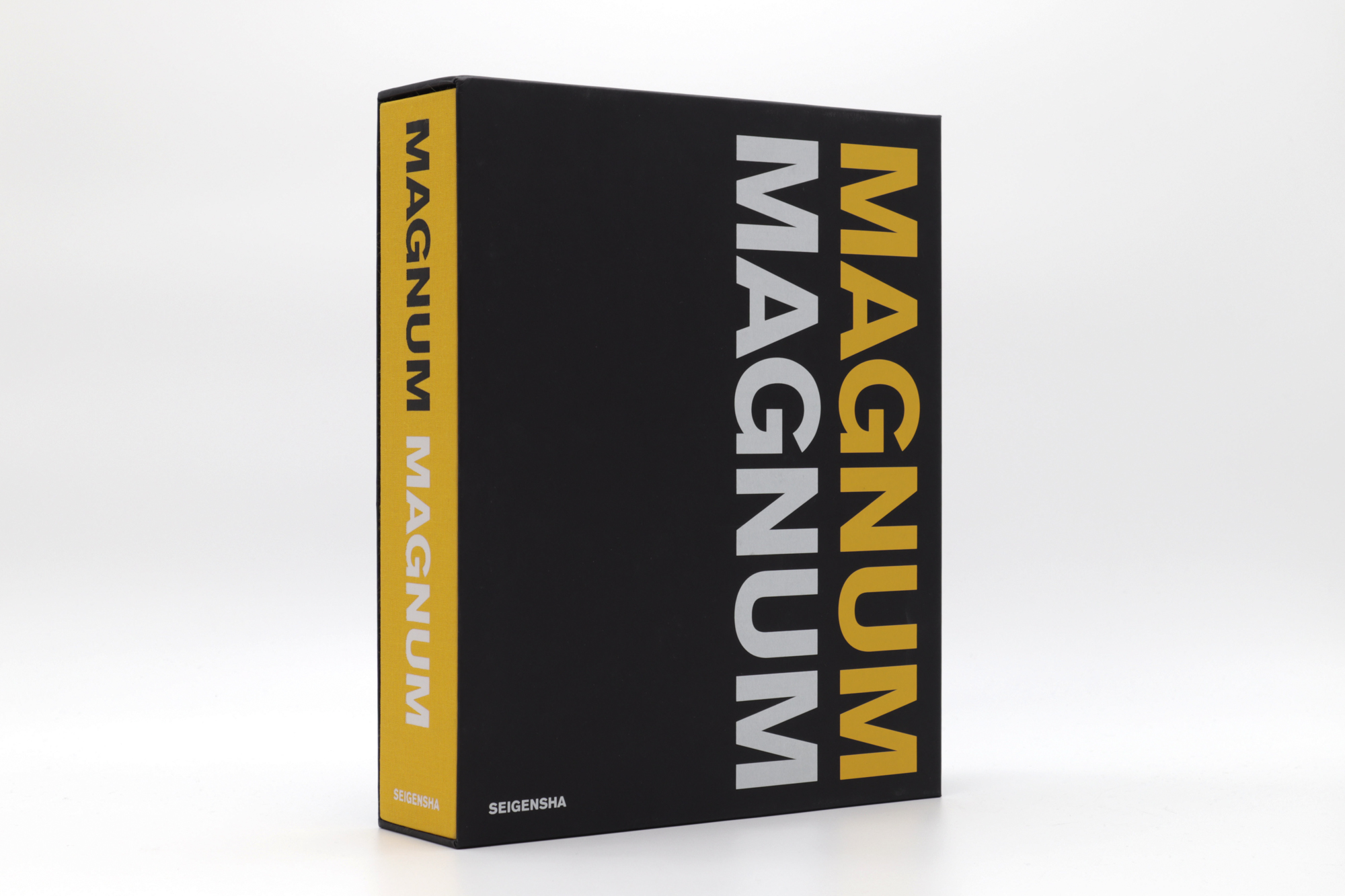 MAGNUM MAGNUM 増補改訂版｜青幻舎 SEIGENSHA Art Publishing, Inc.