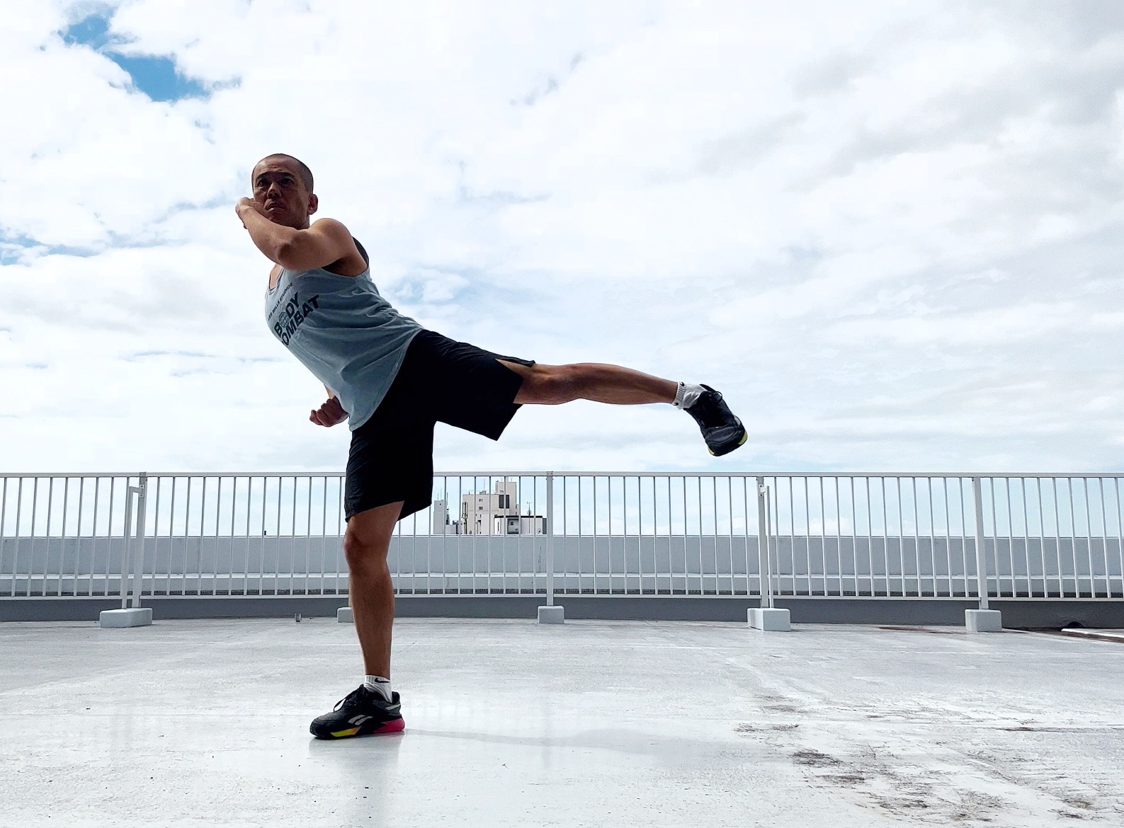 ボディコンバット96-4「Walk This Way」テクニック・ポイント①