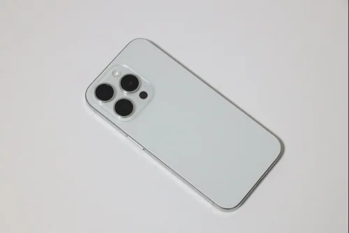 iPhone 15 Pro（ホワイトチタニウム） レビュー！ 14 Proとの比較も