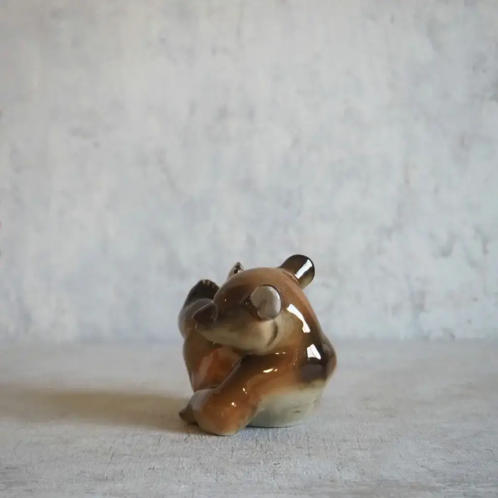 ヴィンテージフィギュリン 熊B 旧ソビエト LOMONOSOV(ロモノーソフ