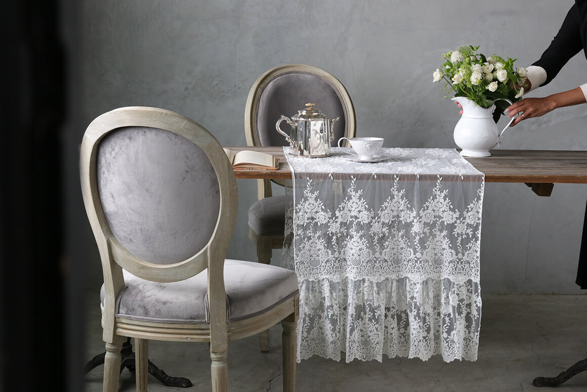 Chez moiテーブルランナーProvenzaオフホワイト サラグレース
