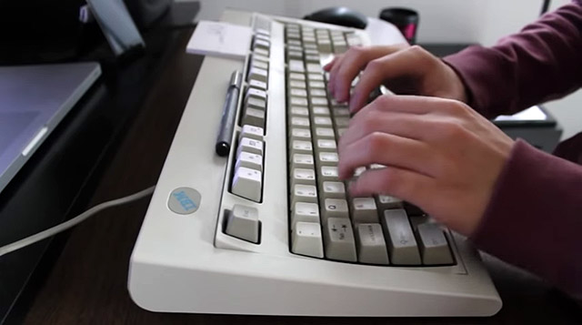 IBM Model M 名品バックリングスプリング式キーボードの打鍵音 ASMR