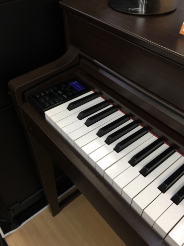 電子ピアノ徹底比較！vol.1】大人気2機種のスペックを比較してみました