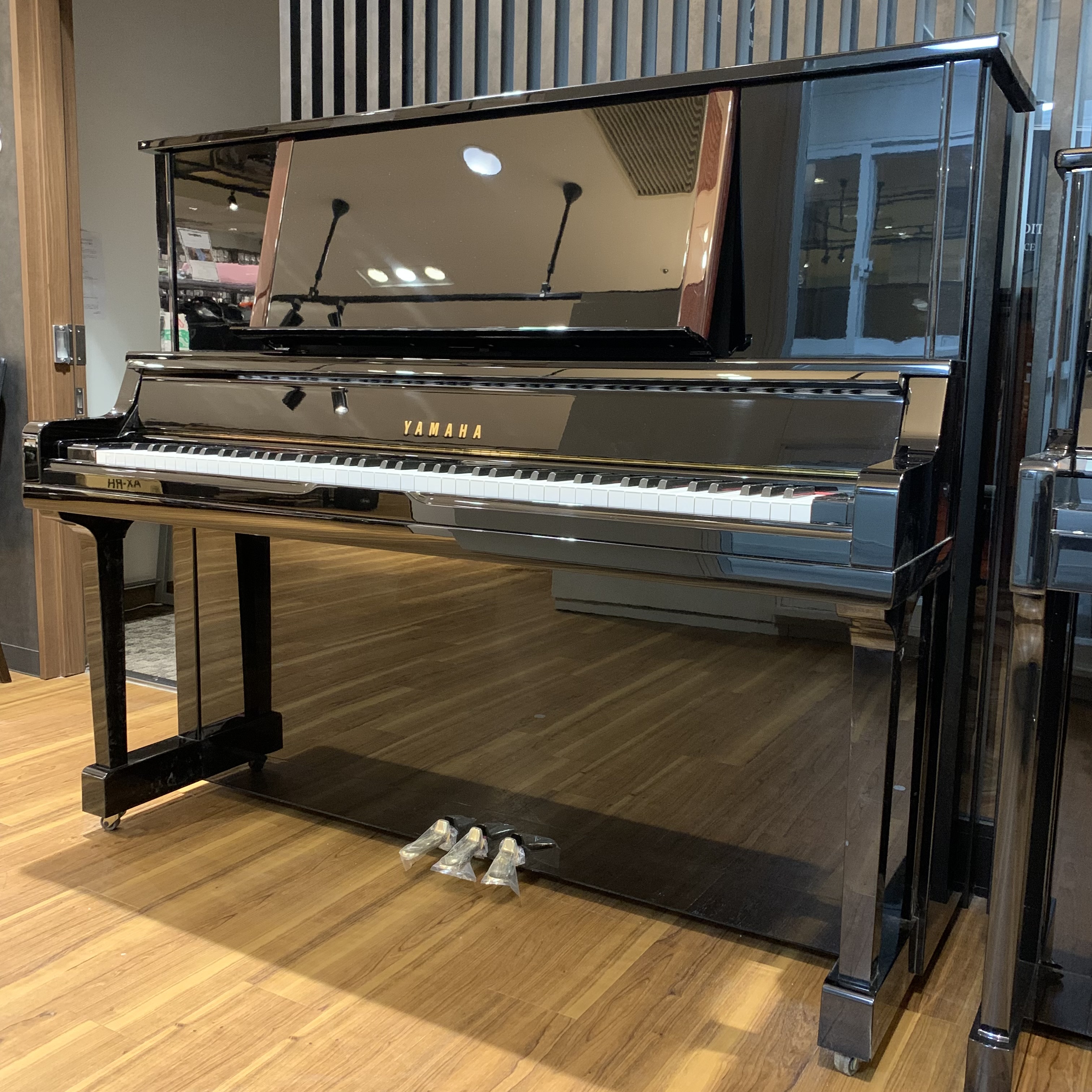 展示中古アップライトピアノ紹介】YAMAHA(ヤマハ)UX300 1995年製｜島村