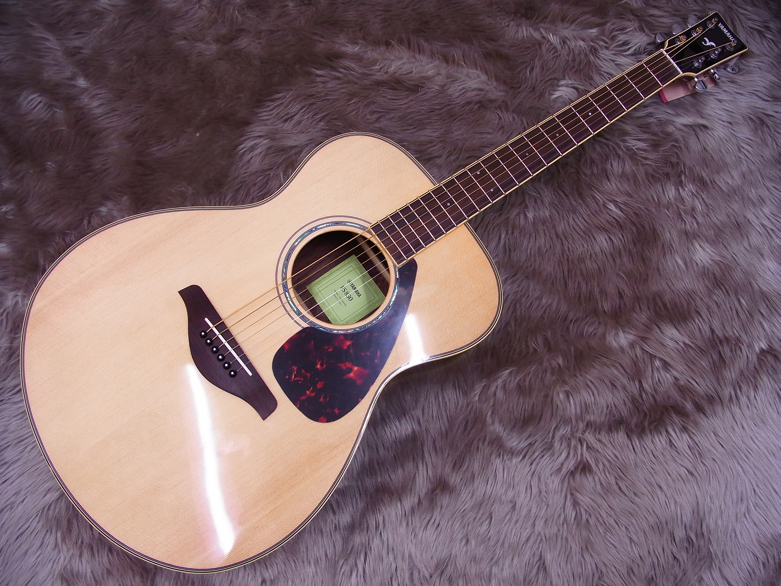 YAMAHALL6areアコースティックギター本日即決で5000割引き致します