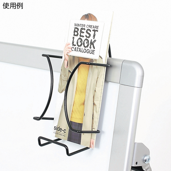 友屋 看板用 パンフレットホルダー A4 三ツ折 引掛式 ブラック - 調理