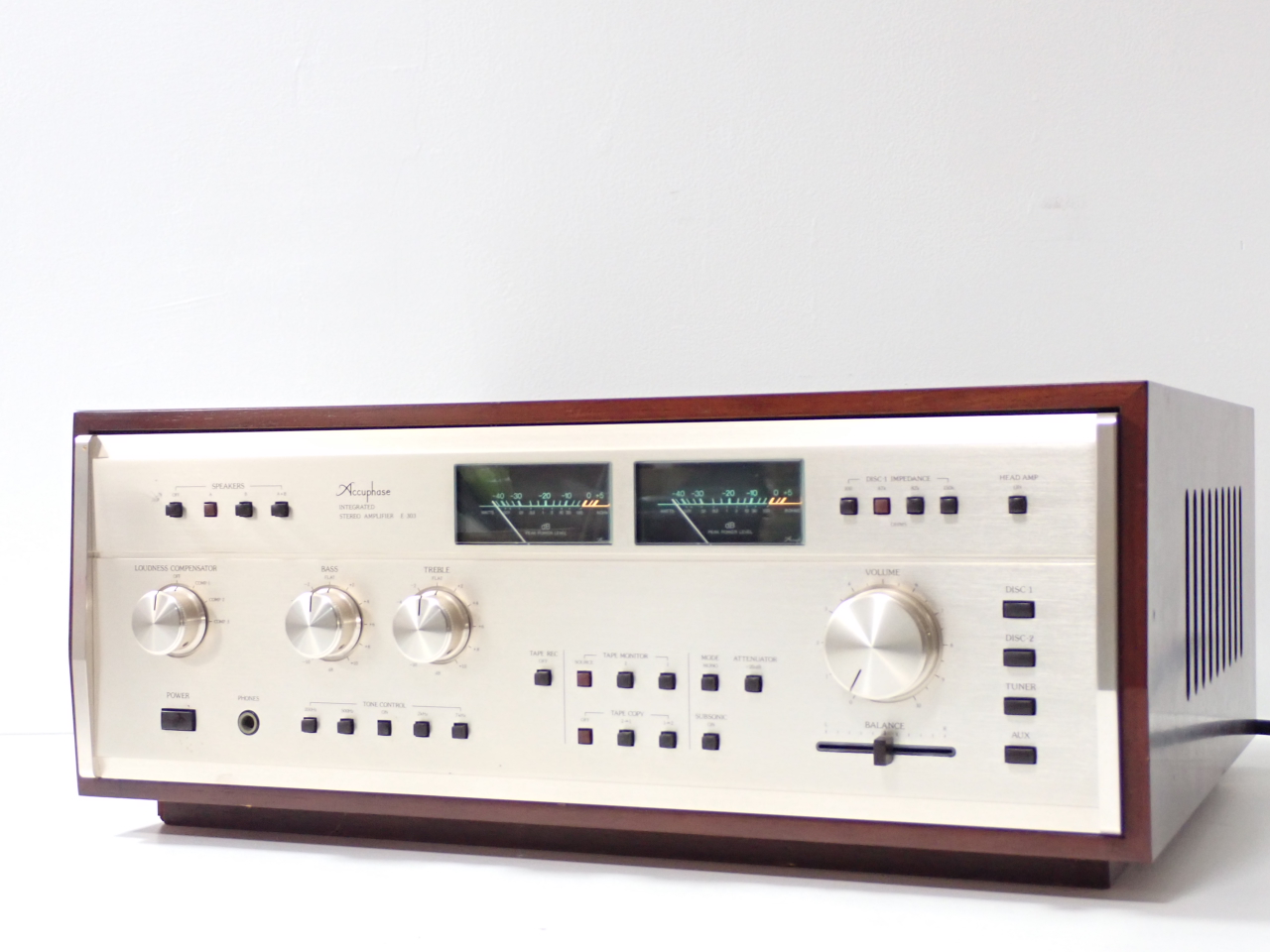 Accuphase アキュフェーズ E-303 プリメインアンプ MCヘッドアンプ内蔵
