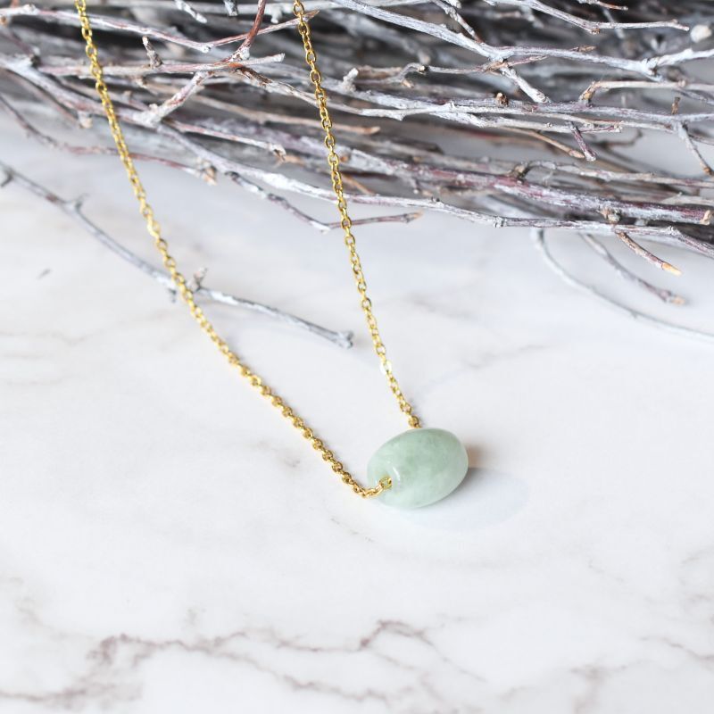 冬の新作【限定数のみ】セージグリーン！ ビルマ産翡翠（ヒスイ） 一粒