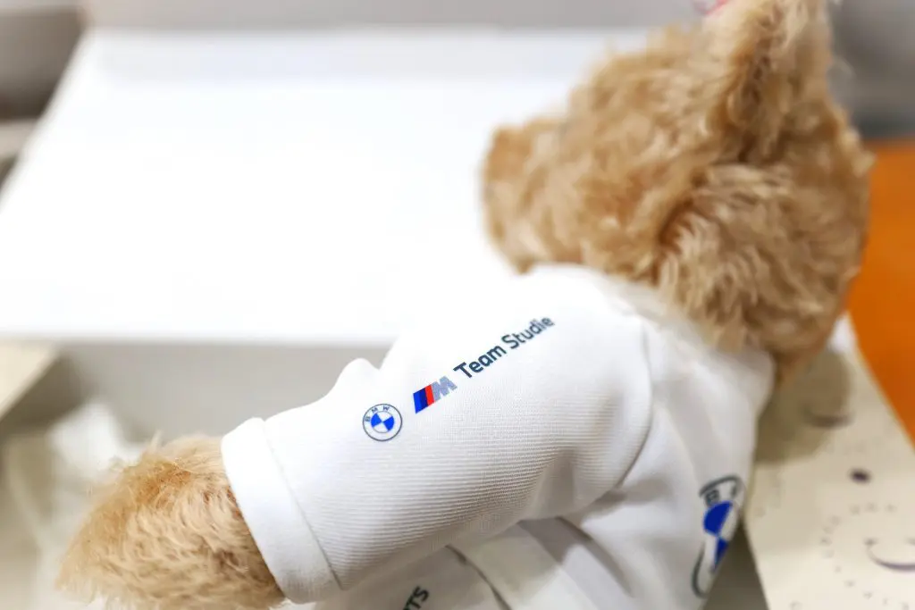 コレクター垂涎の品！BMWとSteiffとスタディの夢のコラボ！！ | Studie